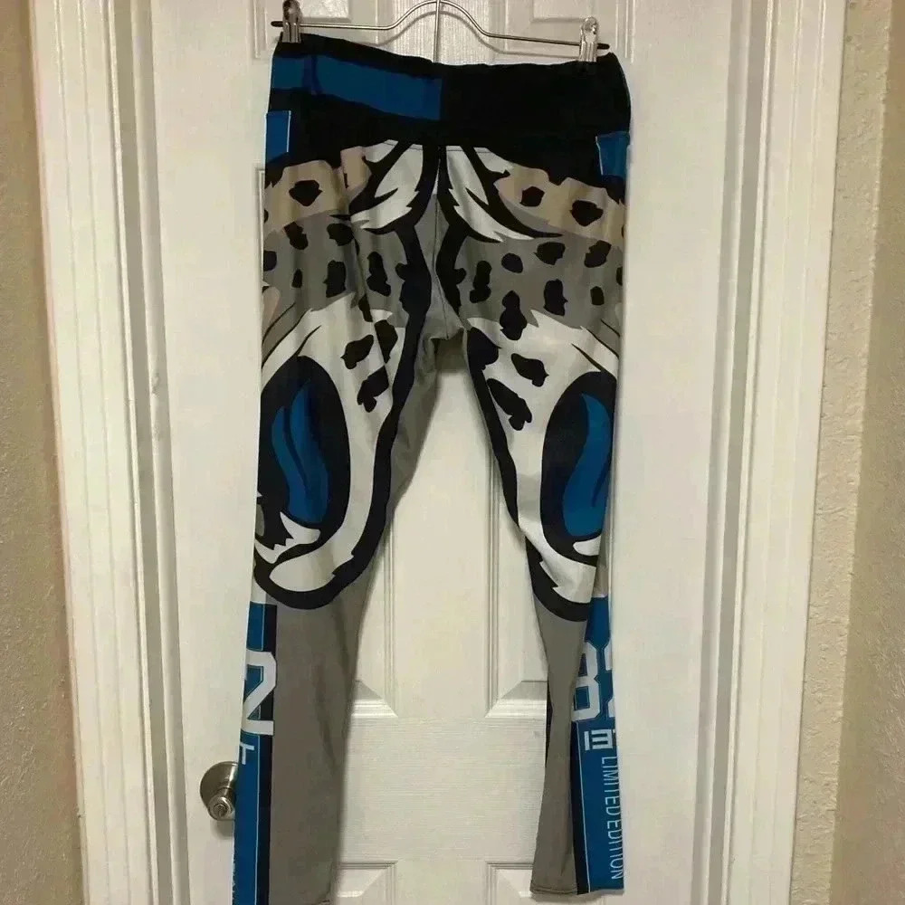 🐆🔥Jaguars women’s leggings size XL🐆🔥 - Picture 4 of 10